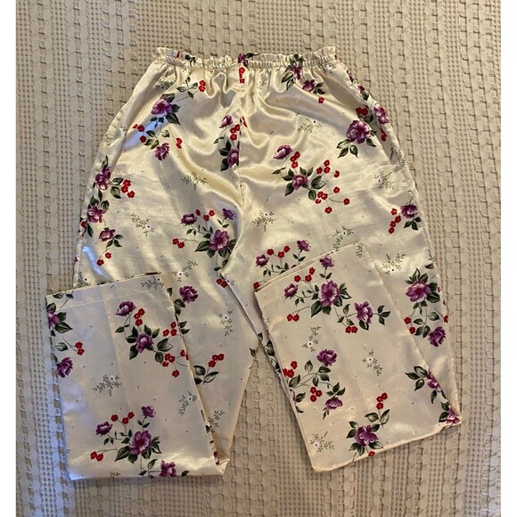 Secret Treasures Pajama Pants Size Medium Cream w/floral Silky Feel Comfortable - Picture 4 of 10